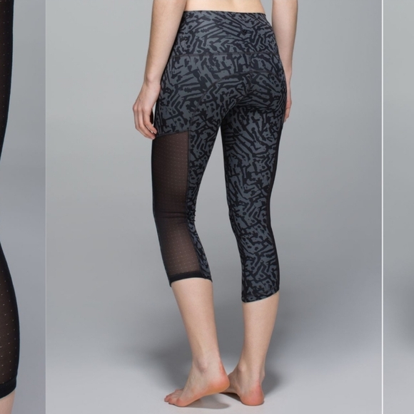 Lululemon Hot To Street Crop leggings. Grey and black patterns. 21 1/2". Size 8. - Picture 2 of 15